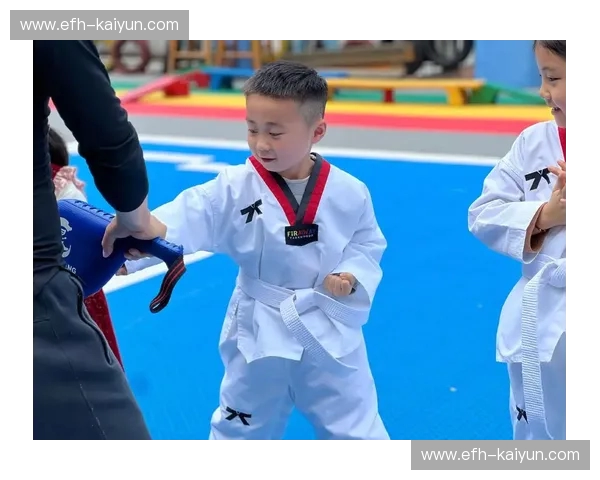 跆拳道俱乐部—活力人生从一脚开始